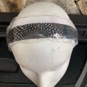 Gap All Over Feather Headband Black and White Women’s One Size New With Tags